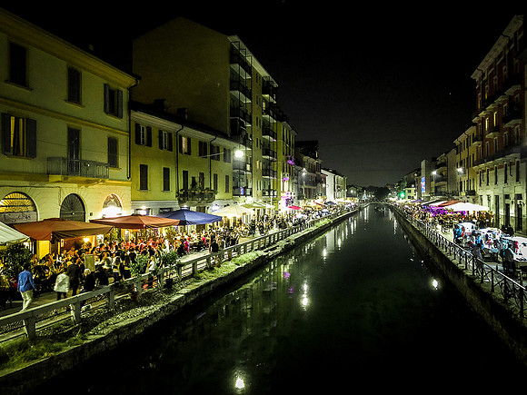 Naviglio Grande, Milan (evening)