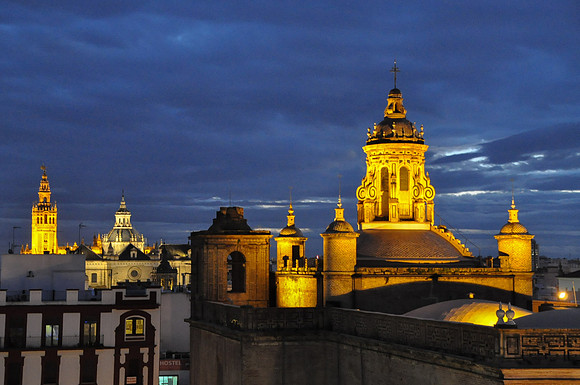 Seville, oscuridad