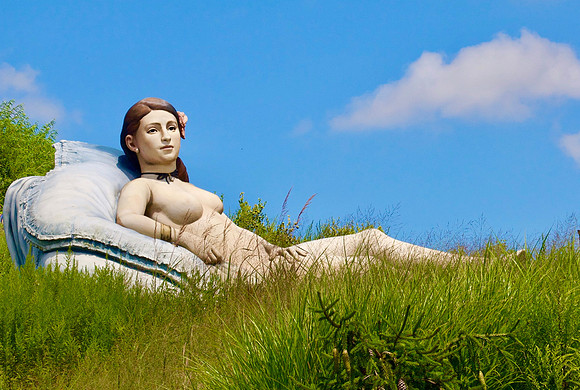 "Confrontational Vulnerabiity" by Seward Johnson, GFS, NJ