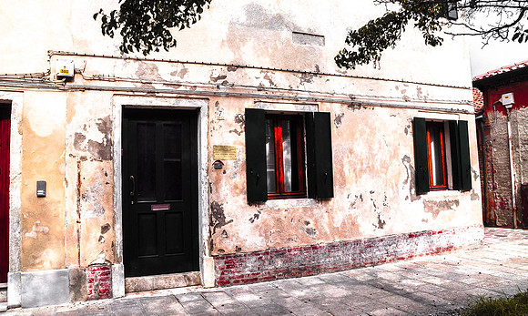 The Old White House on the Corner