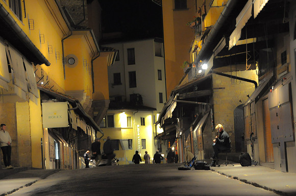 Ponte Vecchio, Nightlife